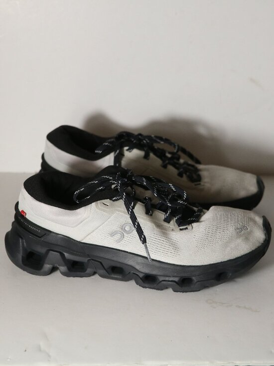 On Cloudflyer 5 Mens Running Shoes 8.5 Wolf Black White Cushioned Athletic main image 5